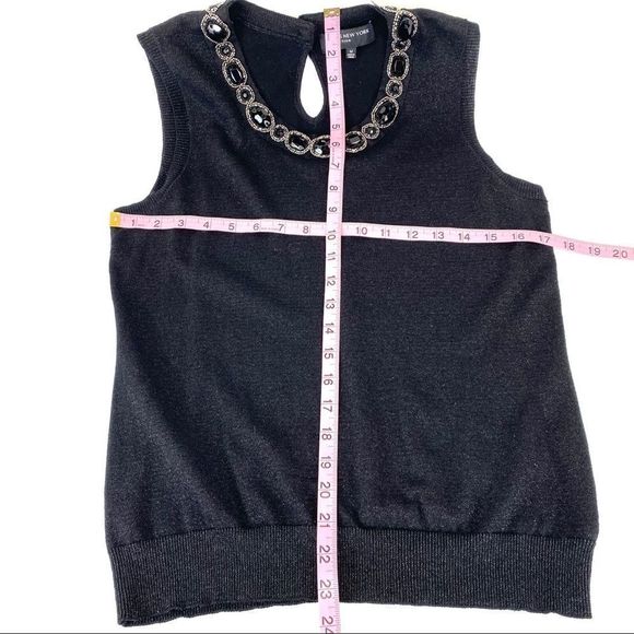 Jones NY black jeweled neck sleeveless sweater - M - Picture 12 of 12